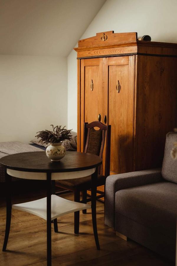 르보베크 슬라스키 Lawendowa Stajnia B&B 외부 사진